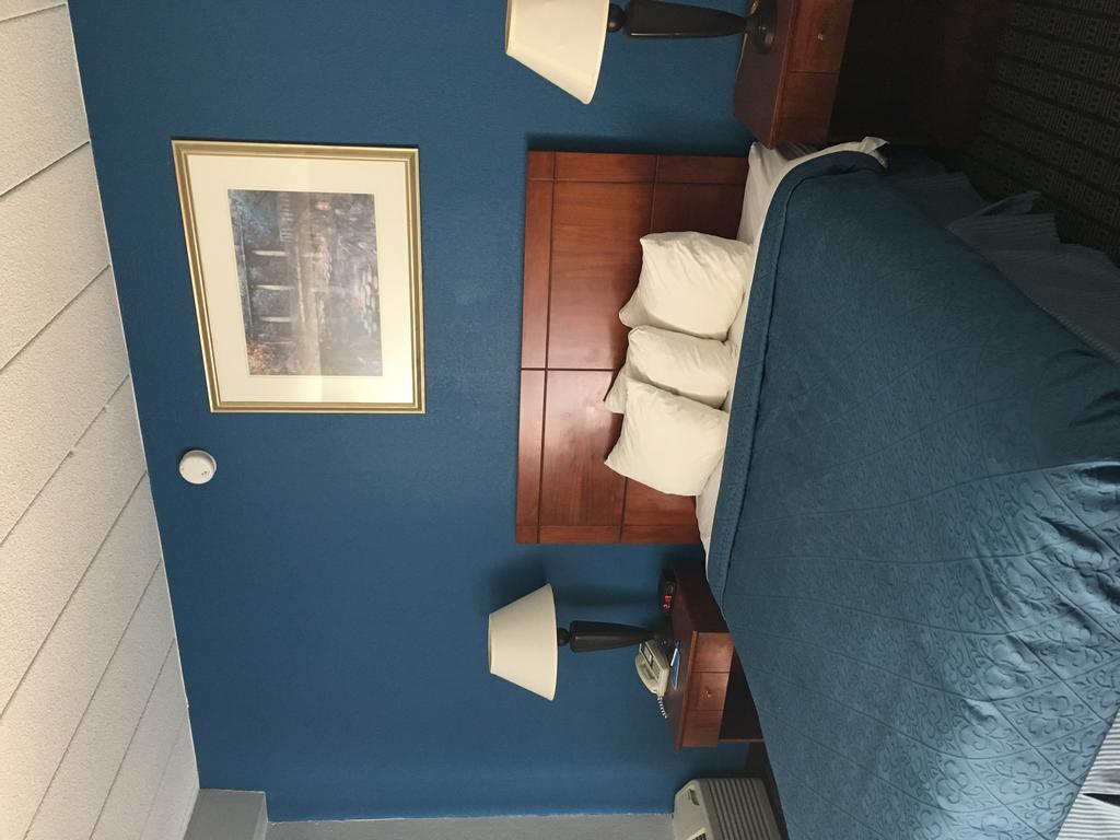 Rodeway Inn 格林菲尔德 外观 照片