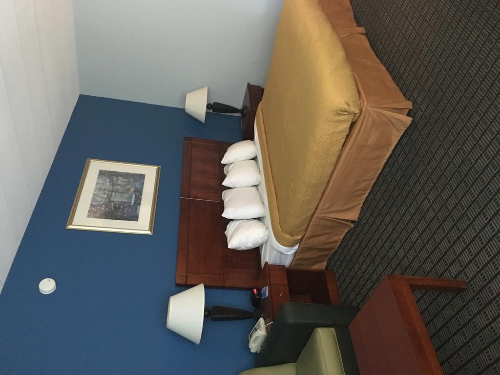 Rodeway Inn 格林菲尔德 外观 照片
