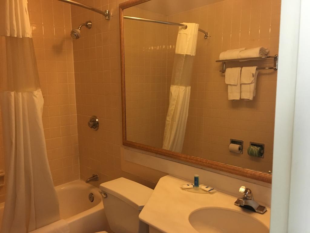 Rodeway Inn 格林菲尔德 外观 照片