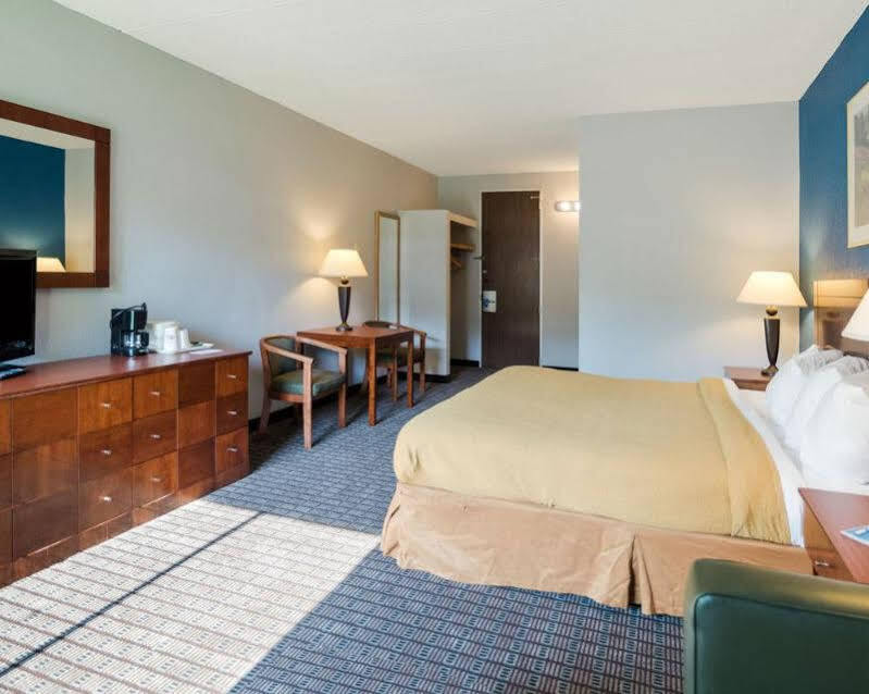 Rodeway Inn 格林菲尔德 外观 照片